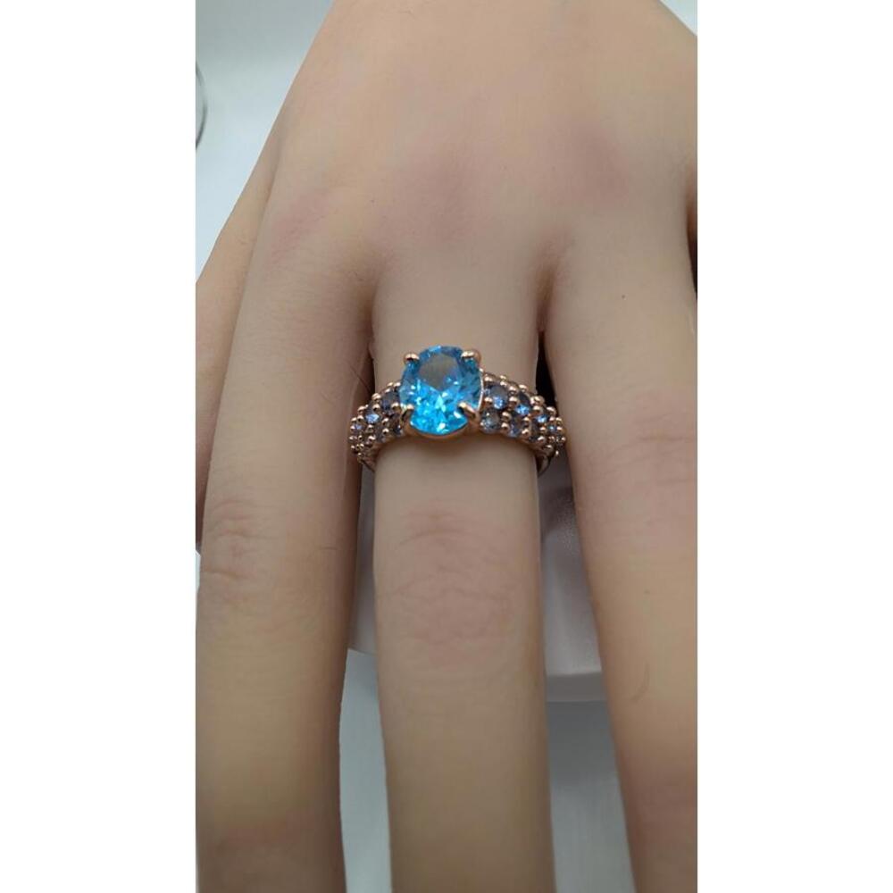 Elegant Blue Topaz Ring with Silver Accents Size 7 - Picture 1 of 7